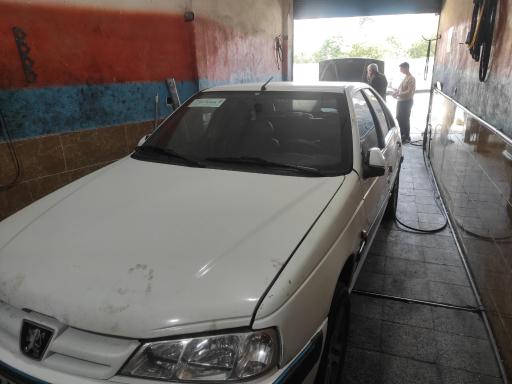 عکس تعمیرگاه ماشین های بنزینی نوروزی