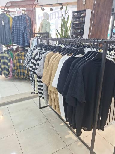 عکس مرکز خرید دی