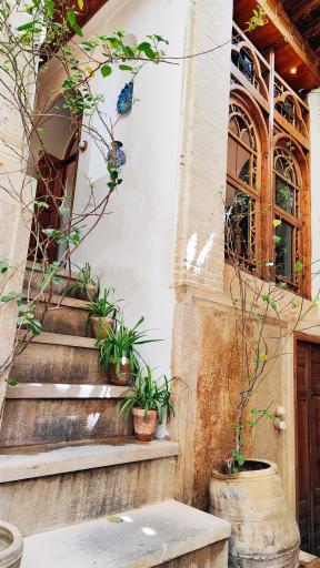 عکس سفره خانه سنتی زرنگار