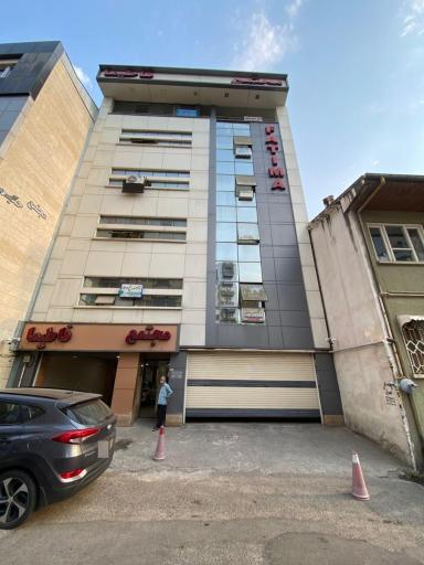 عکس دکتر مانی محیطی