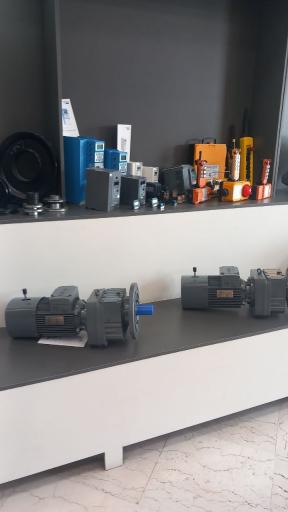 عکس گروه مهندسی ماهر 