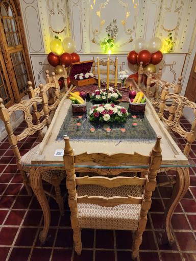 عکس سفره خانه سنتی زرنگار