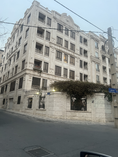 ساختمان مسکونی صدف