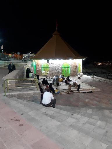 عکس مزار شهدای گمنام گاوازنگ