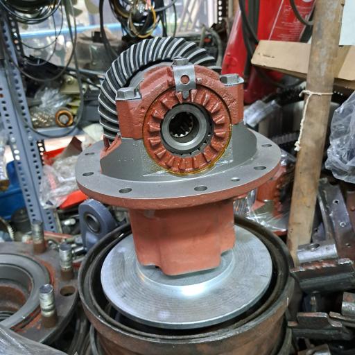 ایران لیفتراک فروشگاه بهمن زیبایی