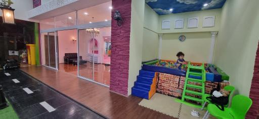 عکس شهر مشاغل بازیکار