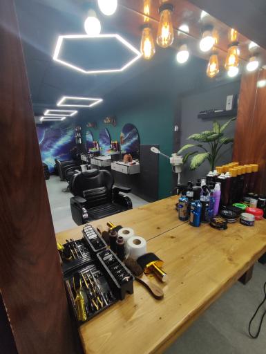 عکس آرایشگاه مردانه زال