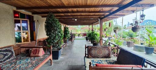 رستوران محلی نماشون