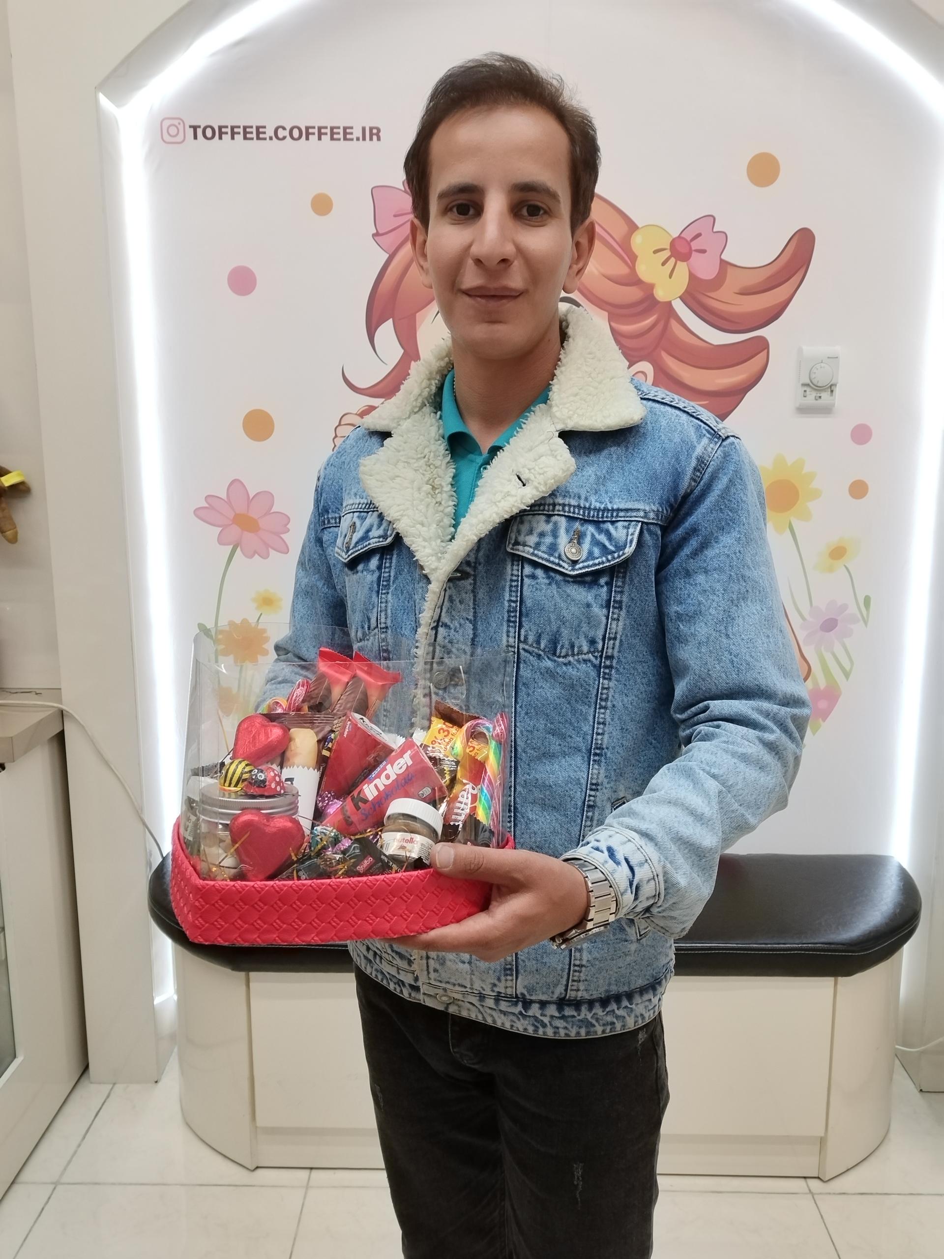 عکس فروشگاه شکلات پاستیل و قهوه تافی کافی