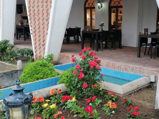 عکس رستوران باغ پدری