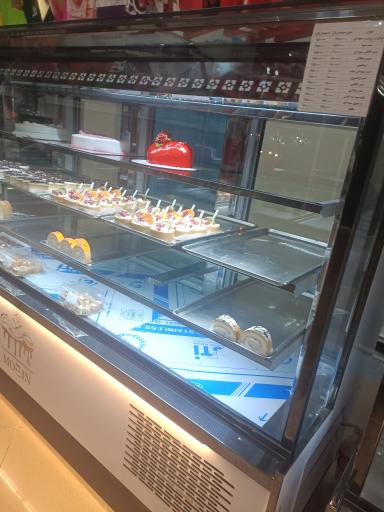 عکس قنادی معین