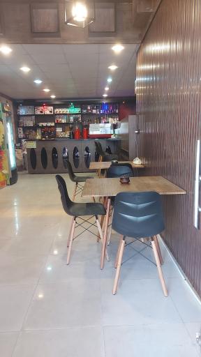 عکس کافه سناتور