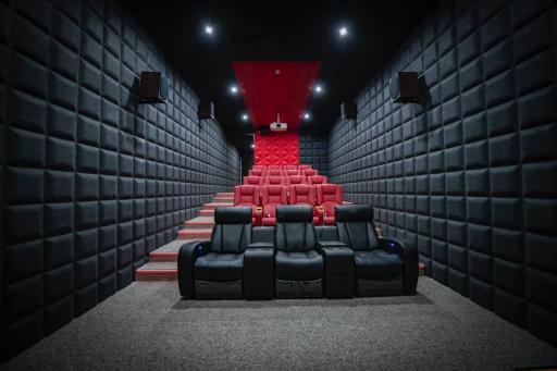 عکس پردیس سینمایی بازار شهر