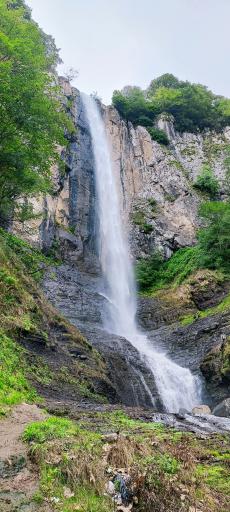 عکس آبشار لاتون