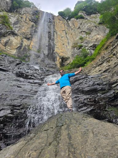 عکس آبشار لاتون