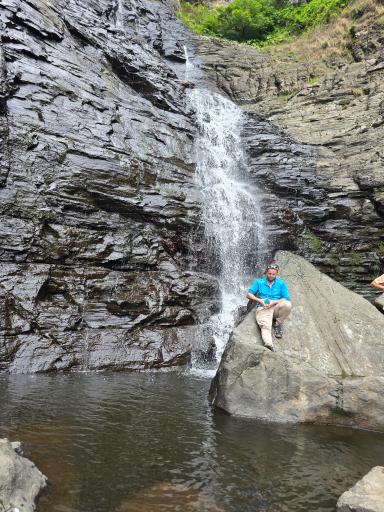 عکس آبشار لاتون