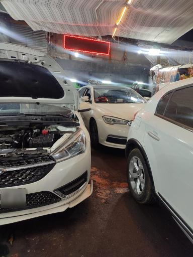 عکس تعمیرگاه موتور و گیربکس و جلوبندی صادقی و داستانی