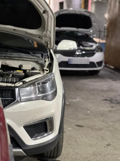 عکس تعمیرگاه موتور و گیربکس و جلوبندی صادقی و داستانی