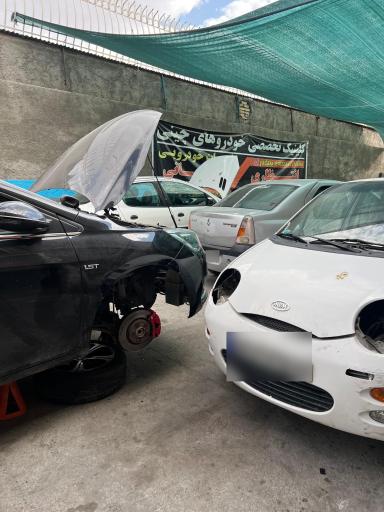 عکس تعمیرگاه موتور و گیربکس و جلوبندی صادقی و داستانی