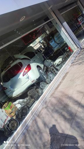 عکس تعمیرگاه موتور و گیربکس و جلوبندی صادقی و داستانی