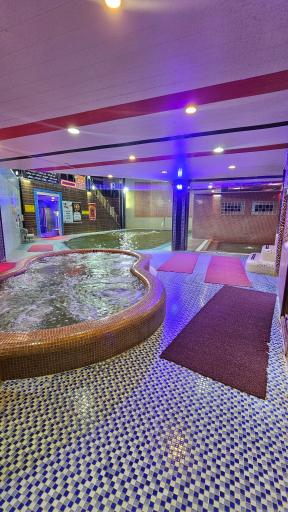 عکس آبدرمانی مدرن 9 چشمه سرعین اردبیل