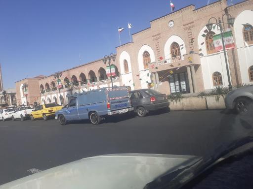 عکس ساختمان بلدیه (خانه‌ شهر)