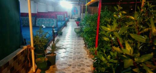 عکس باغ رستوران وکله پزی فانوس