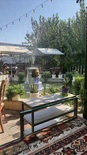 عکس باغ رستوران بزرگمهر 