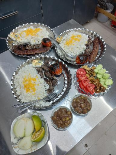 عکس کبابی و واویشکا سنتی تی نوش