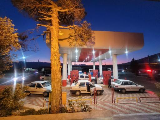 عکس پمپ بنزین