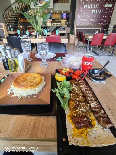 عکس فست فود فیلیا