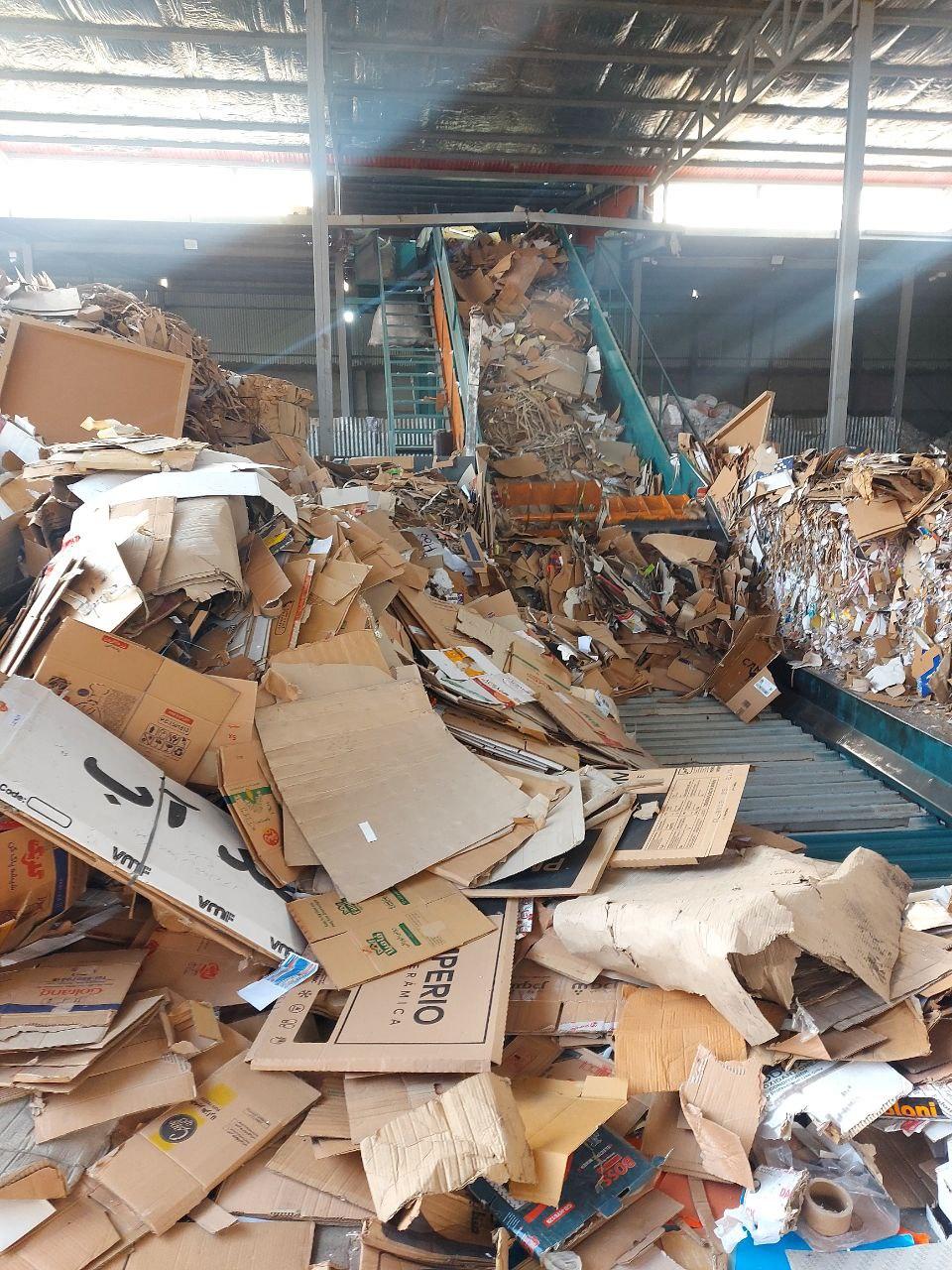 عکس انبار پرس کارتن مطلق