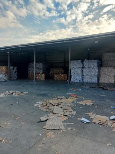 عکس انبار پرس کارتن مطلق