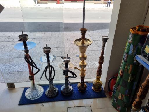 عکس صنایع دستی و قلیان مالک