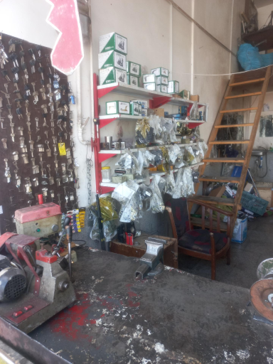 عکس قفل وکلید مسعود کرمانج شبانه روزی 