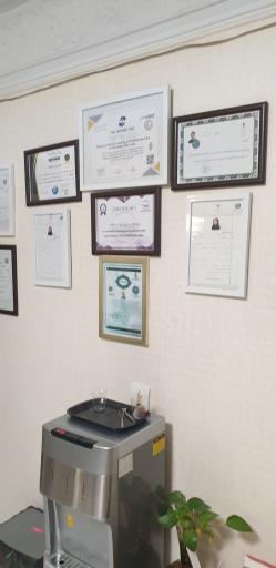 عکس کلینیک زیبایی پوست و مو دلین