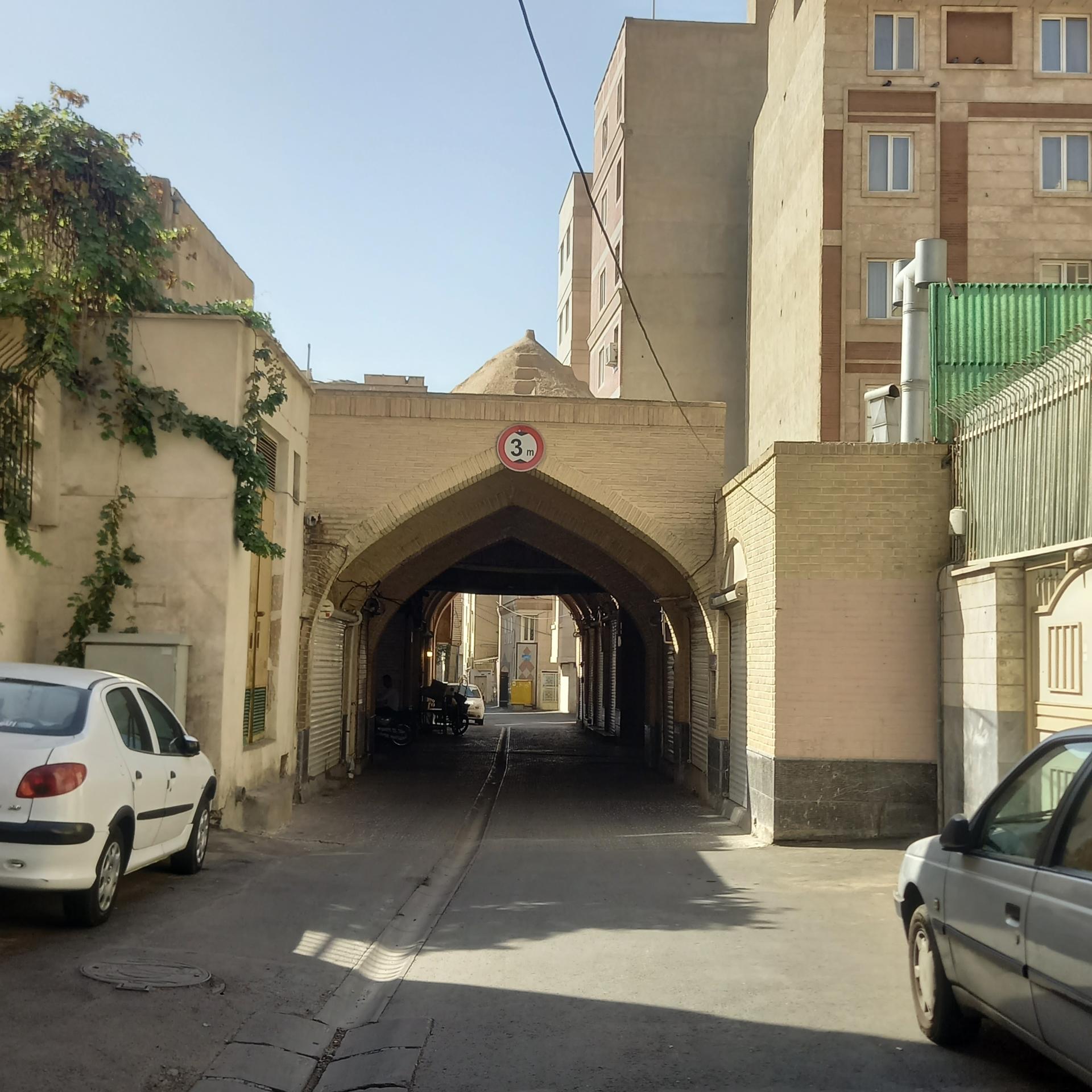 عکس چهارسوق چوبی