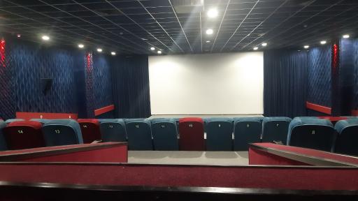 عکس پردیس سینمایی برفی 