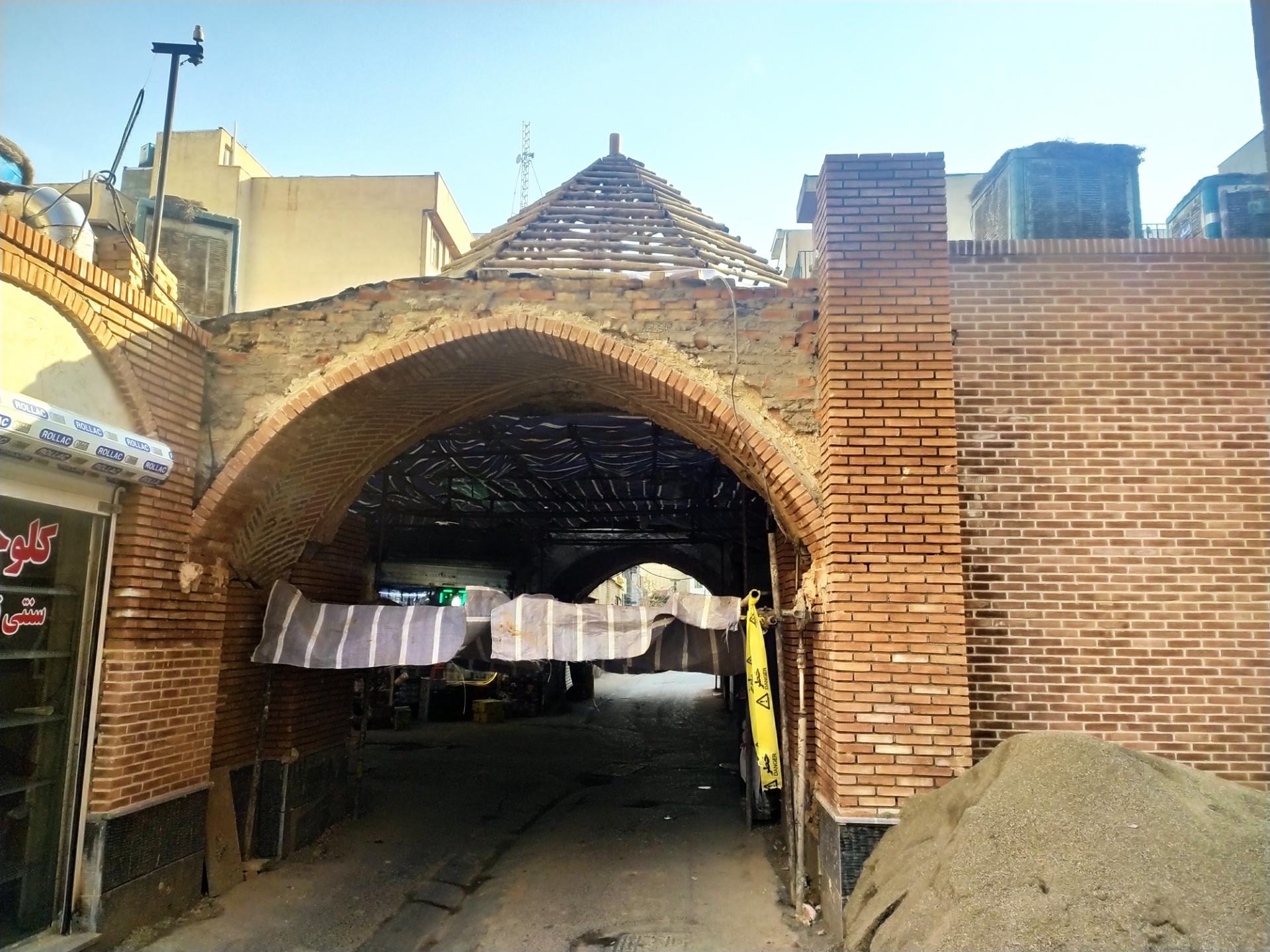عکس چهارسوق چوبی
