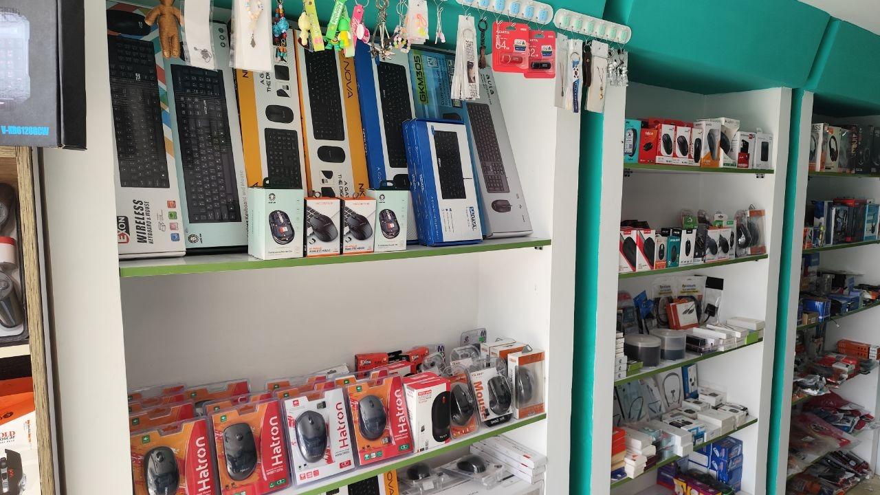 عکس تعمیرات و خدمات کامپیوتری محسن