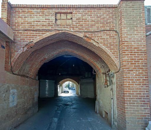 عکس چهارسوق چوبی