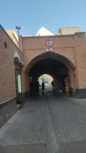 عکس چهارسوق چوبی