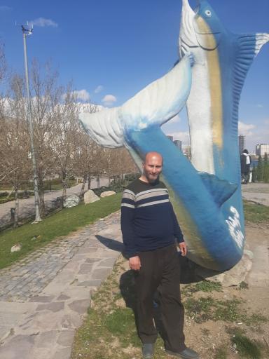 بوستان سنگی دریاچه چیتگر