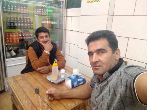 عکس کبابی نشاط