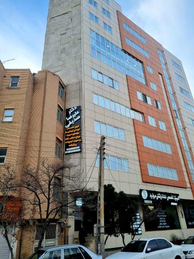 عکس دکتر علیرضا صدیقی جراح فک و صورت