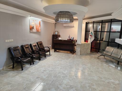 دکتر مهدیار سعیدیان پوست مو و زیبایی