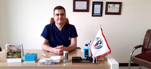 دکتر مهدیار سعیدیان پوست مو و زیبایی