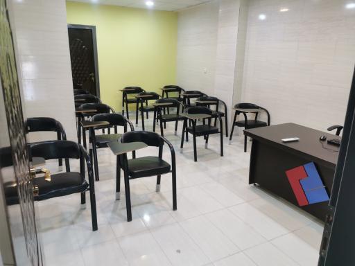 عکس مرکز خسارت بیمه ملت نمایندگی بتوان