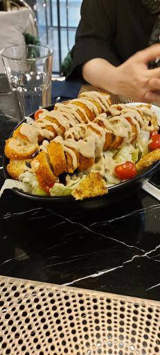 عکس کافه رستوران آویژه