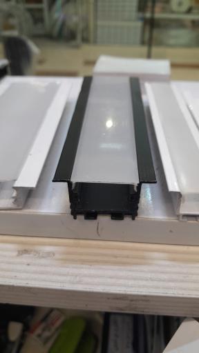 فروش لوازم روشنایی لاین تک